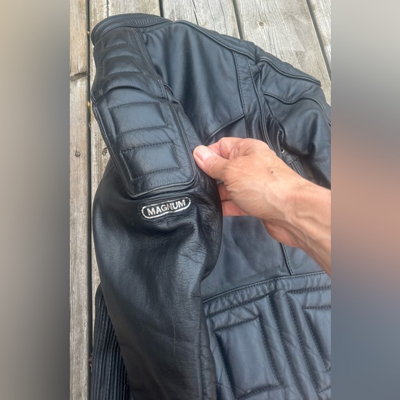 Vintage 90's Women's Black Leather Motorcycle Jacket Size Small - Picture 8 of 13